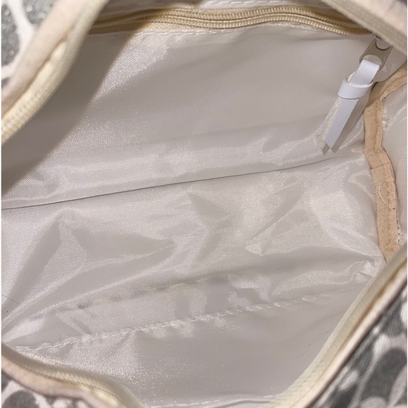 Audrey & Lewis Sparkly Silver & White Travel Bag - Picture 11 of 13